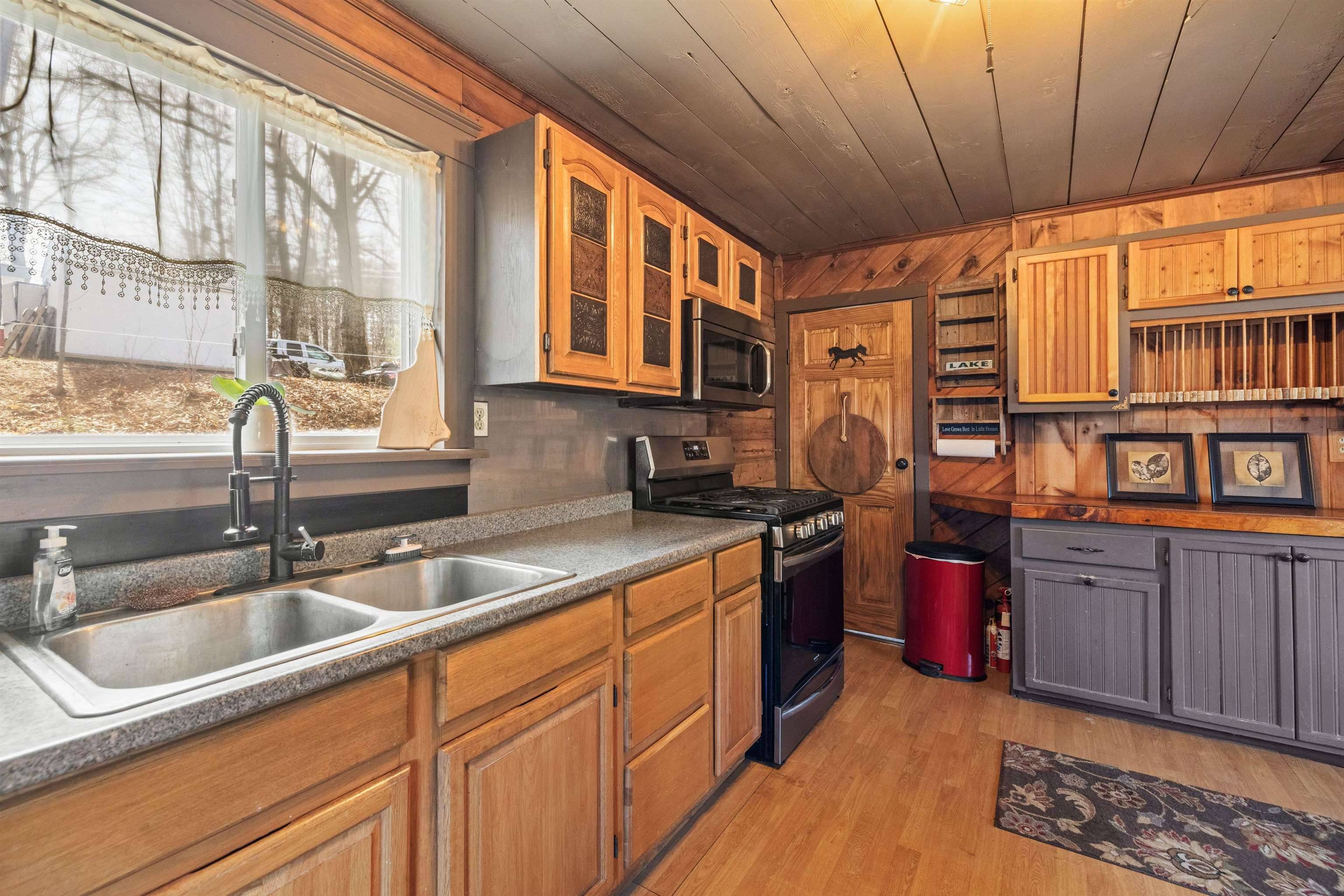 Gilmanton, NH 03237,4 Maple AVE