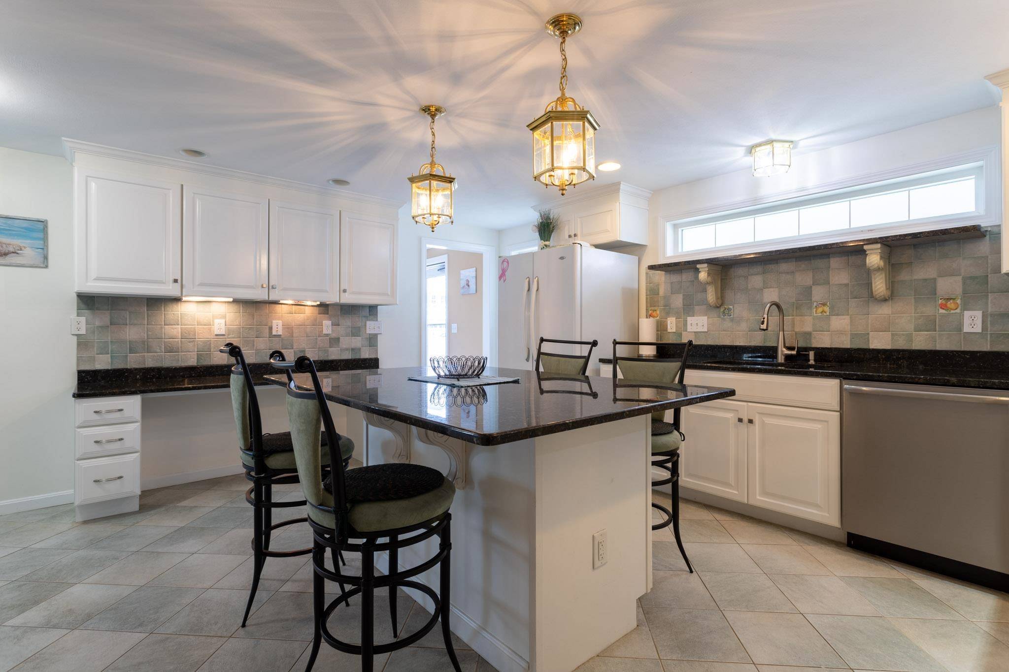 Seabrook, NH 03874,2 Groveland ST