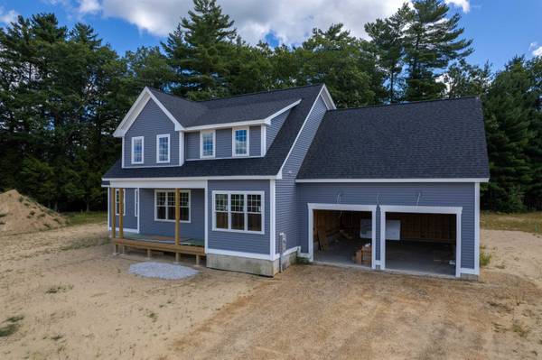 8 Stone Creek DR, Brentwood, NH 03833