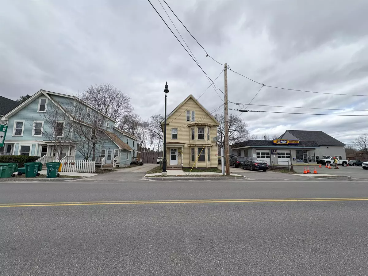 Rochester, NH 03867,161 N Main ST
