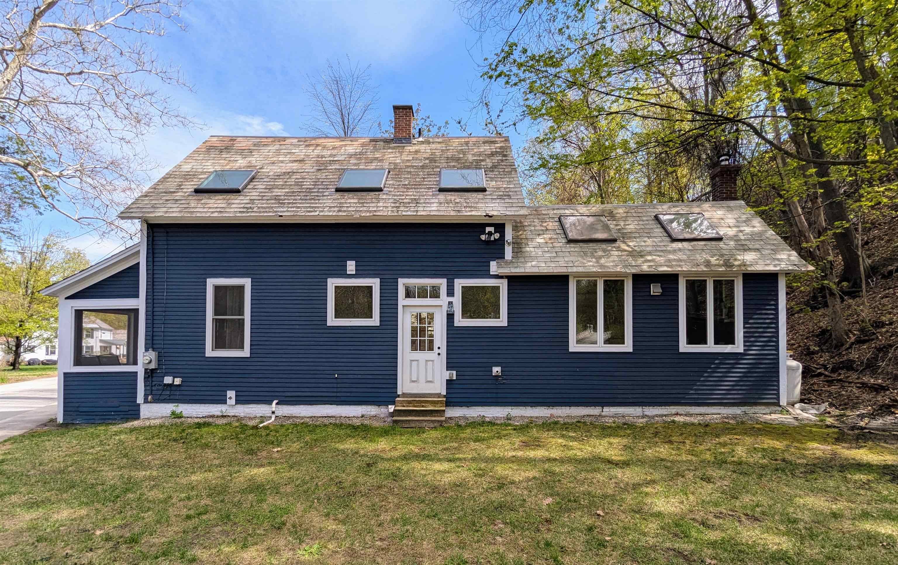 Brattleboro, VT 05301,33 Frost PL