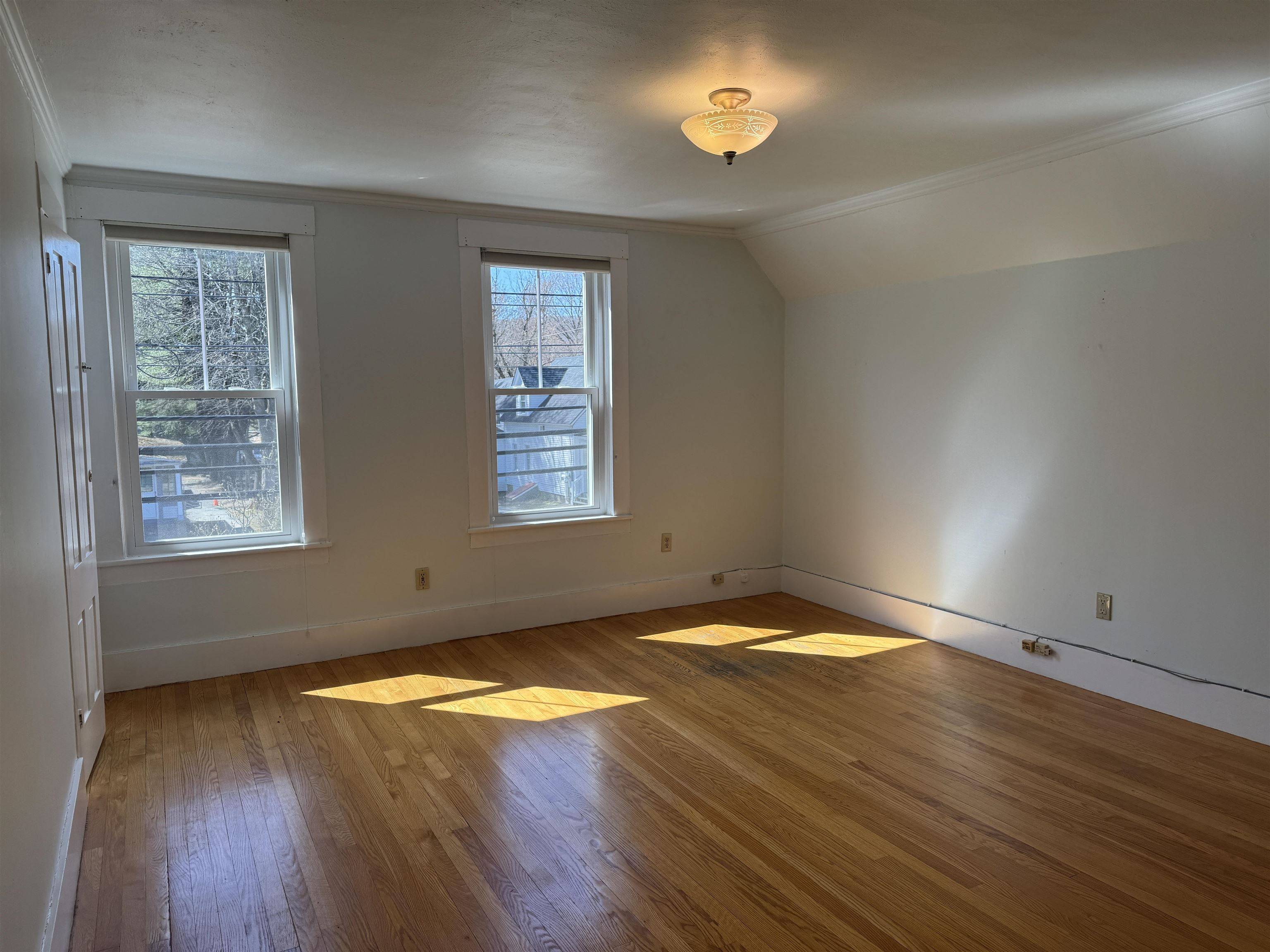 Lebanon, NH 03766,37 Bank ST