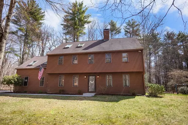 Lee, NH 03861,13 James Farm RD