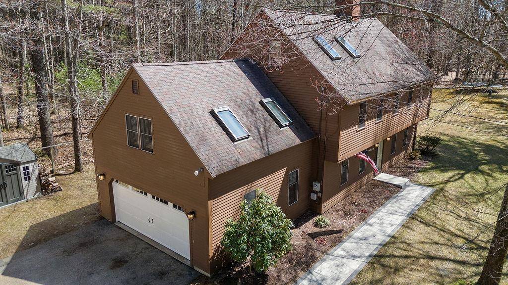 13 James Farm RD, Lee, NH 03861