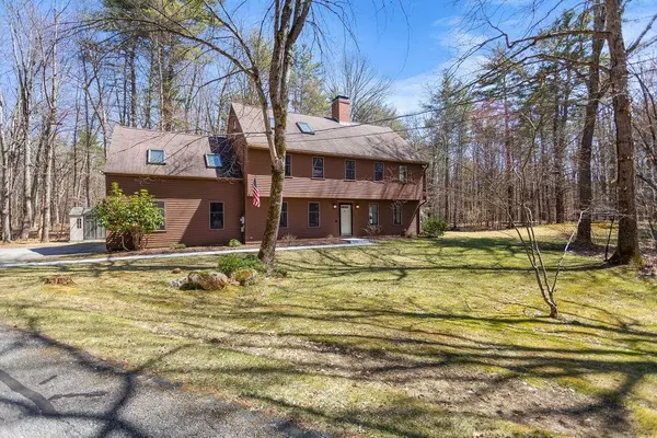 Lee, NH 03861,13 James Farm RD