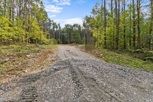 422 Center RD, Middlesex, VT 05602