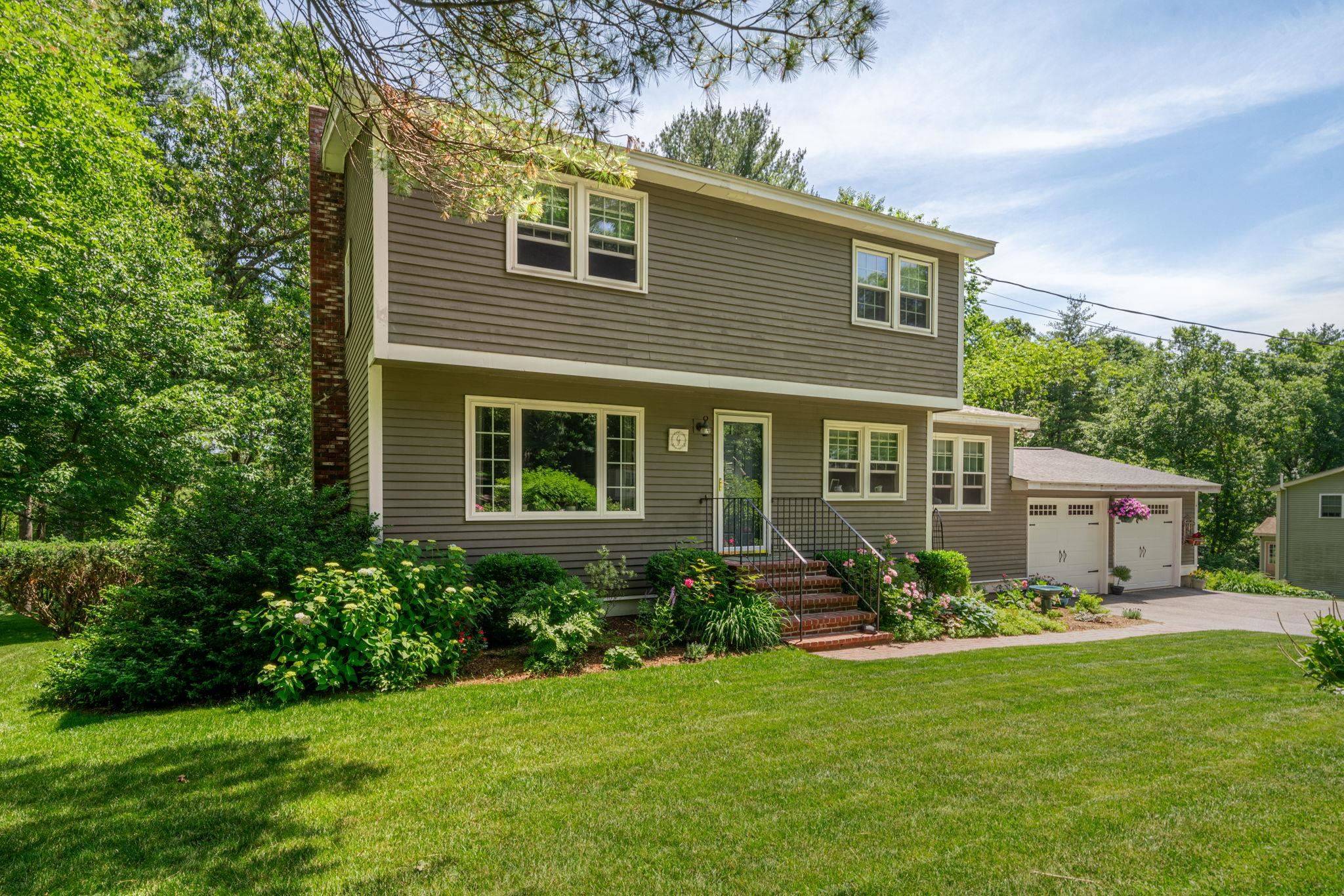 34 Musquash RD, Hudson, NH 03051