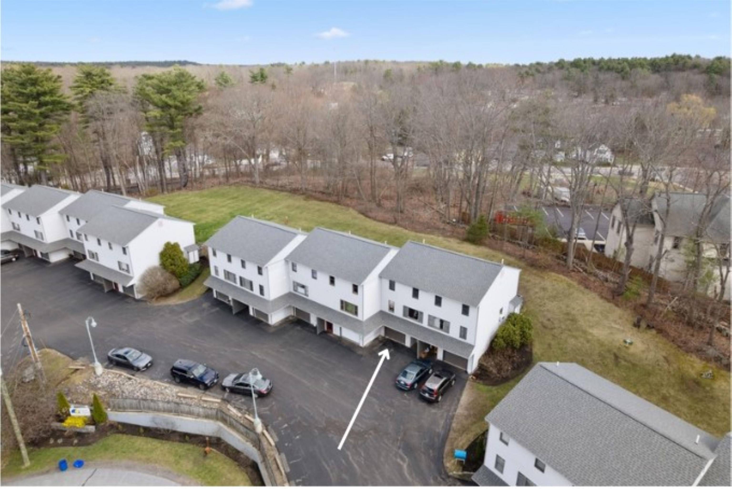 25 Moonlight DR, Newmarket, NH 03857