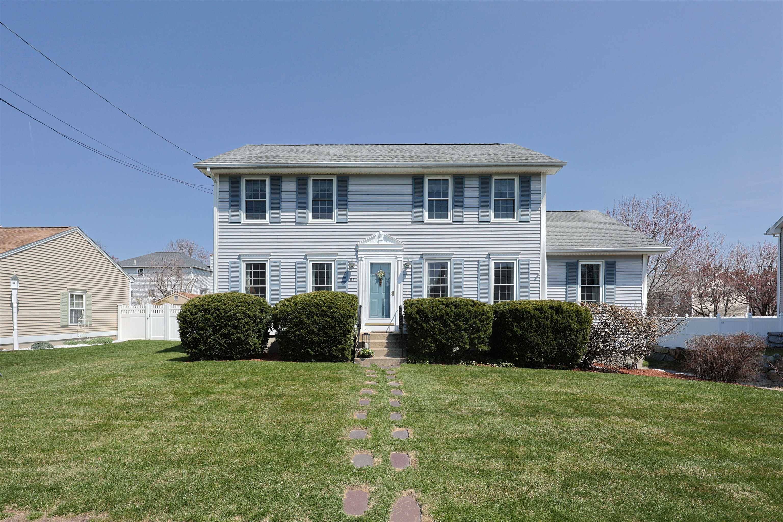 67 Windflower DR, Manchester, NH 03109