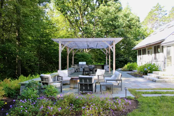 Hopkinton, NH 03229,128 Patch RD
