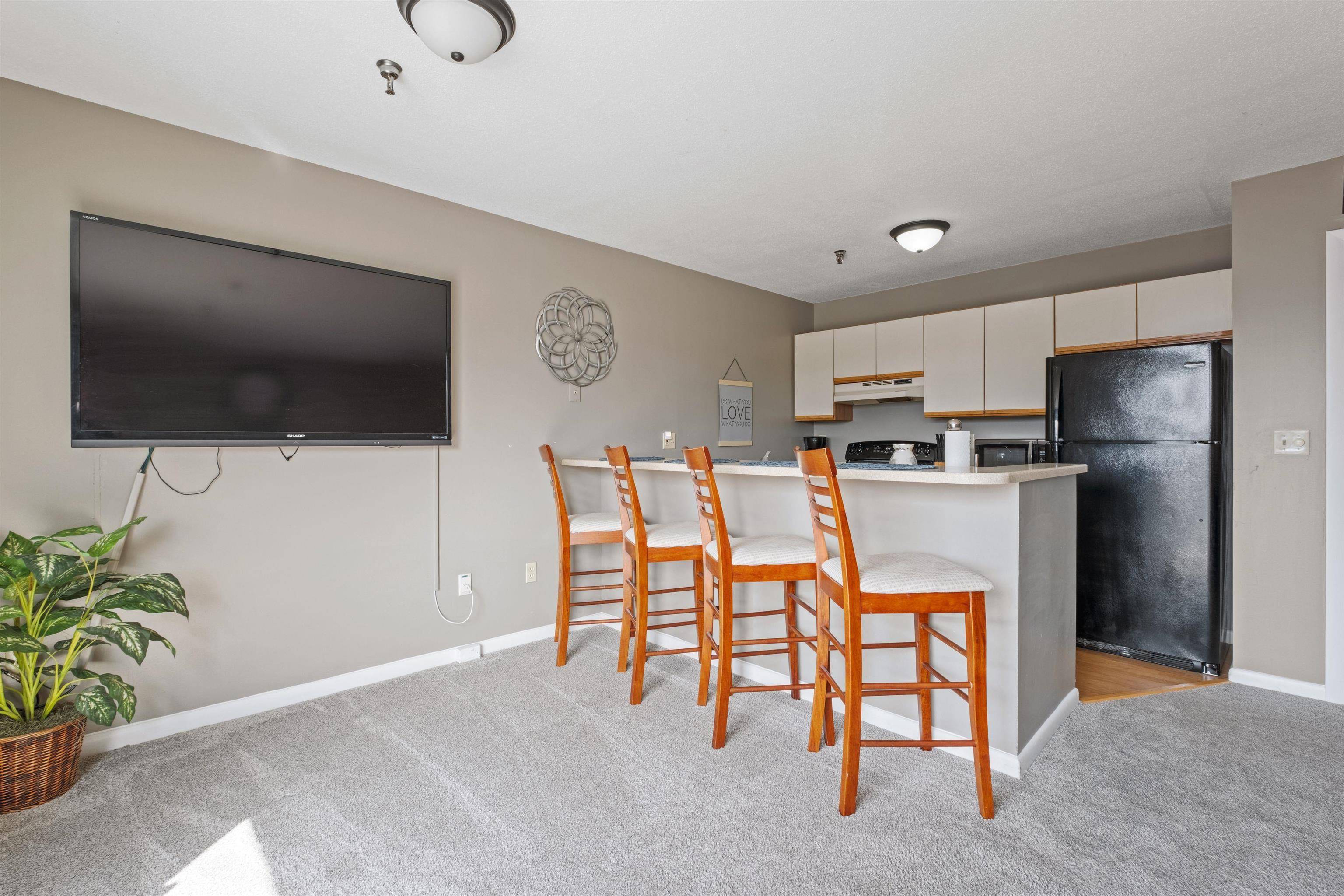 Gilford, NH 03249,131 Lake ST #325