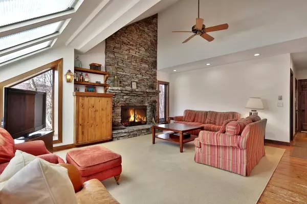 78 Coopers TRCE, Plymouth, VT 05056