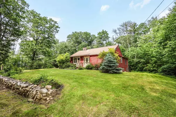 21 Holbrook RD, Bedford, NH 03110