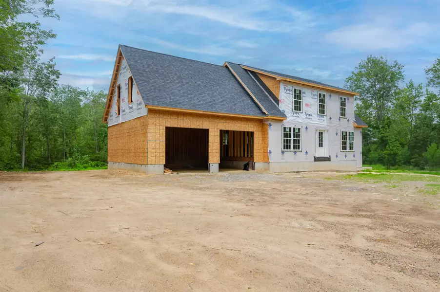 47 Brewster RD, Barrington, NH 03825