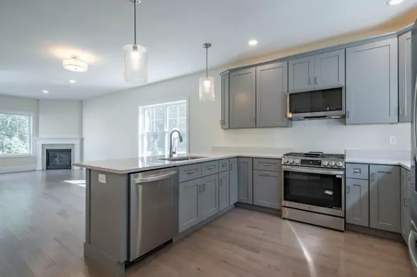 Nashua, NH 03062,46 Wilderness DR