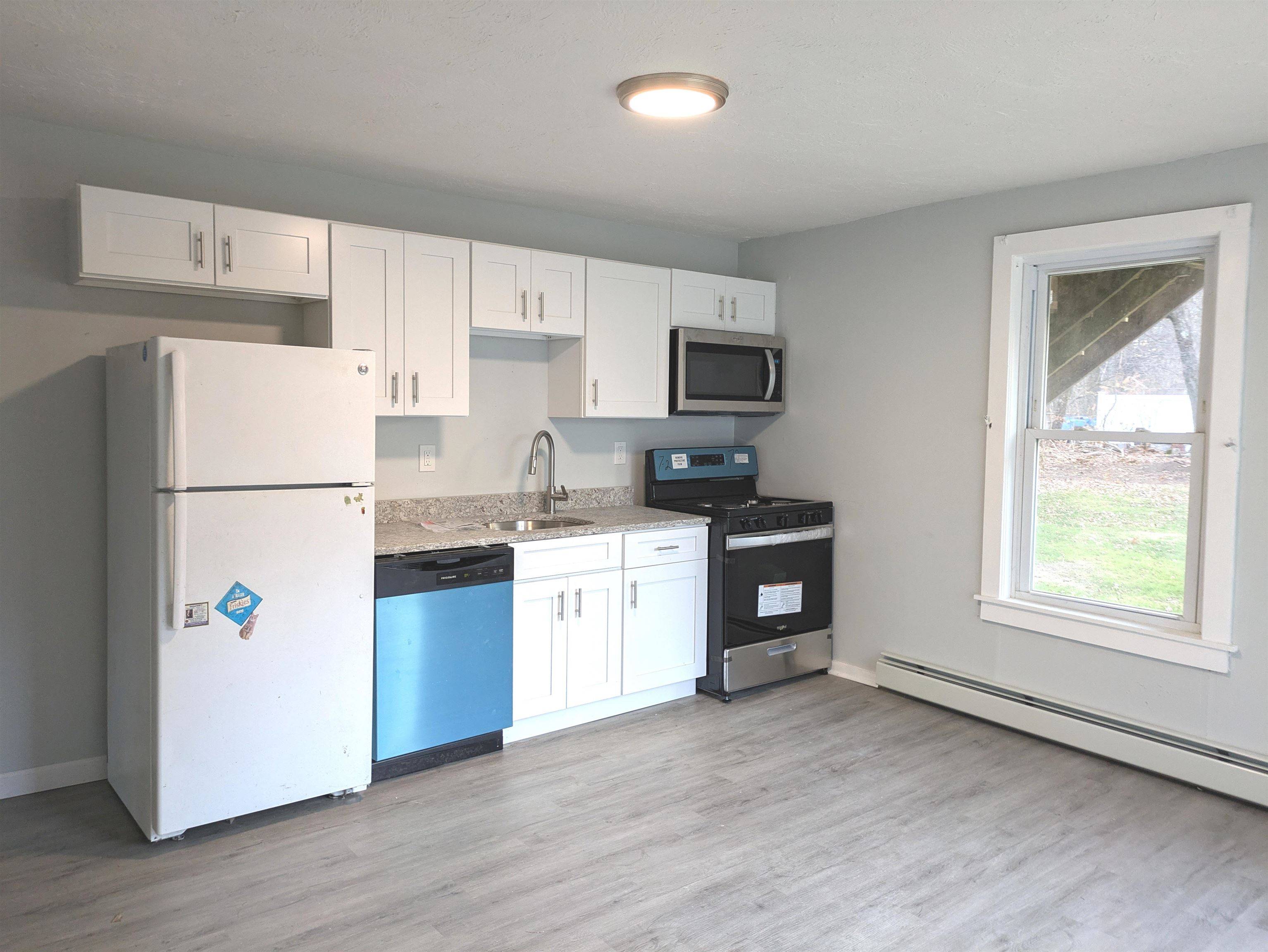 Salem, NH 03079,3 S Shore RD