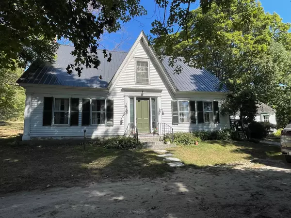 668 Urquhart RD, Newbury, VT 05058