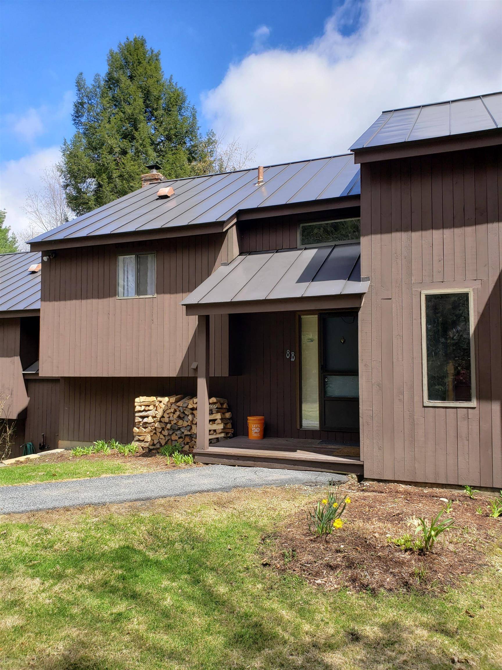 Hartford, VT 05059,383 Old Quechee RD #8B