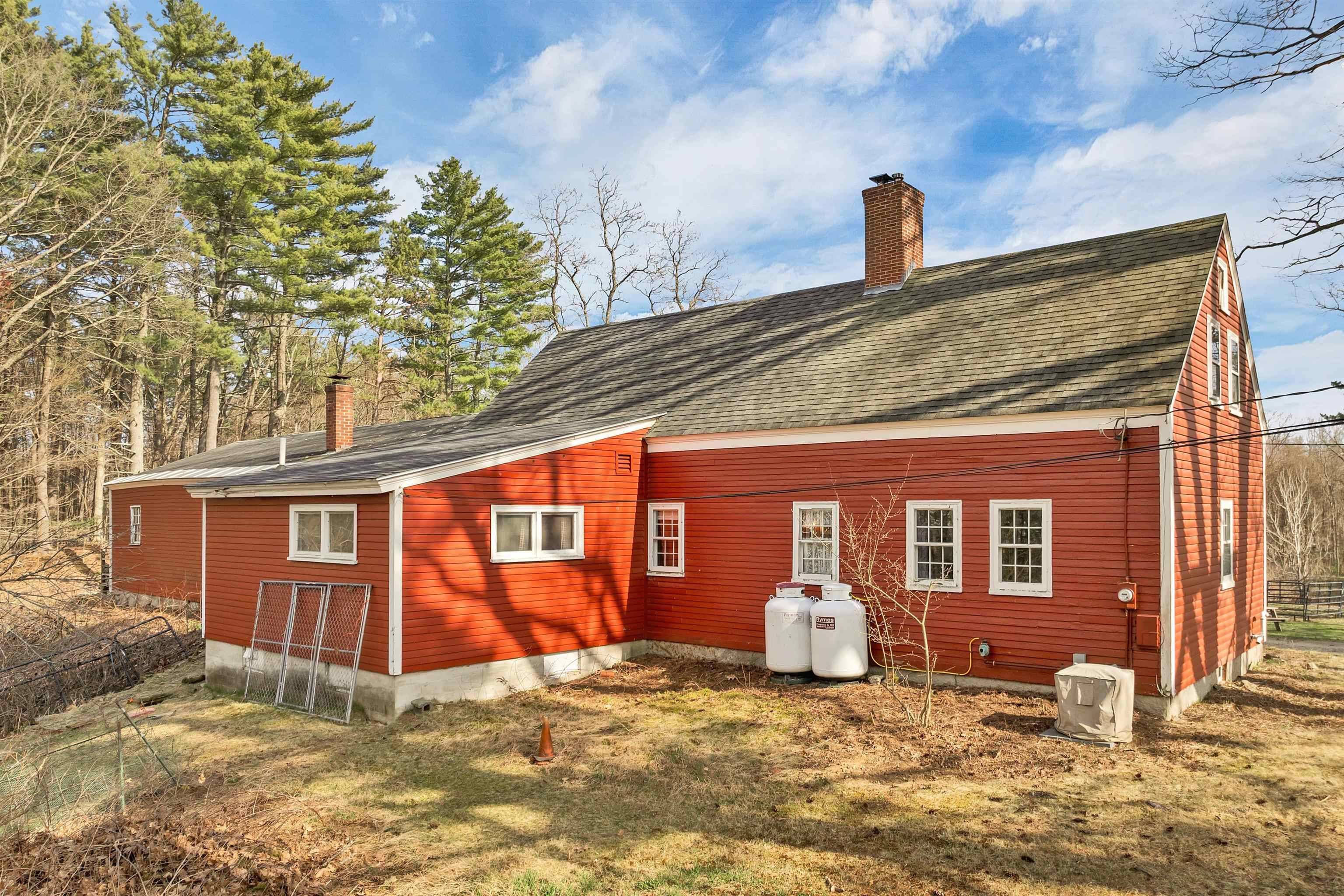 Middleton, NH 03887,223 Silver ST