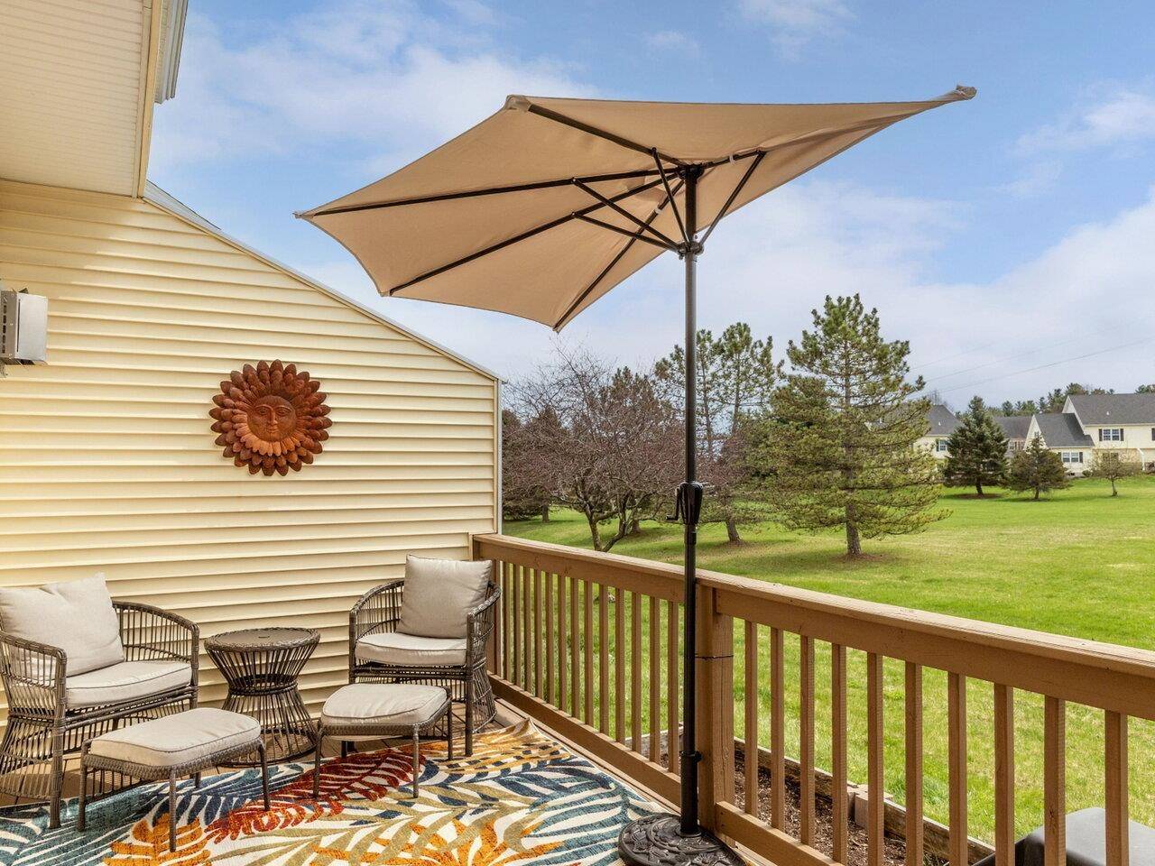 South Burlington, VT 05403,65 Floral DR