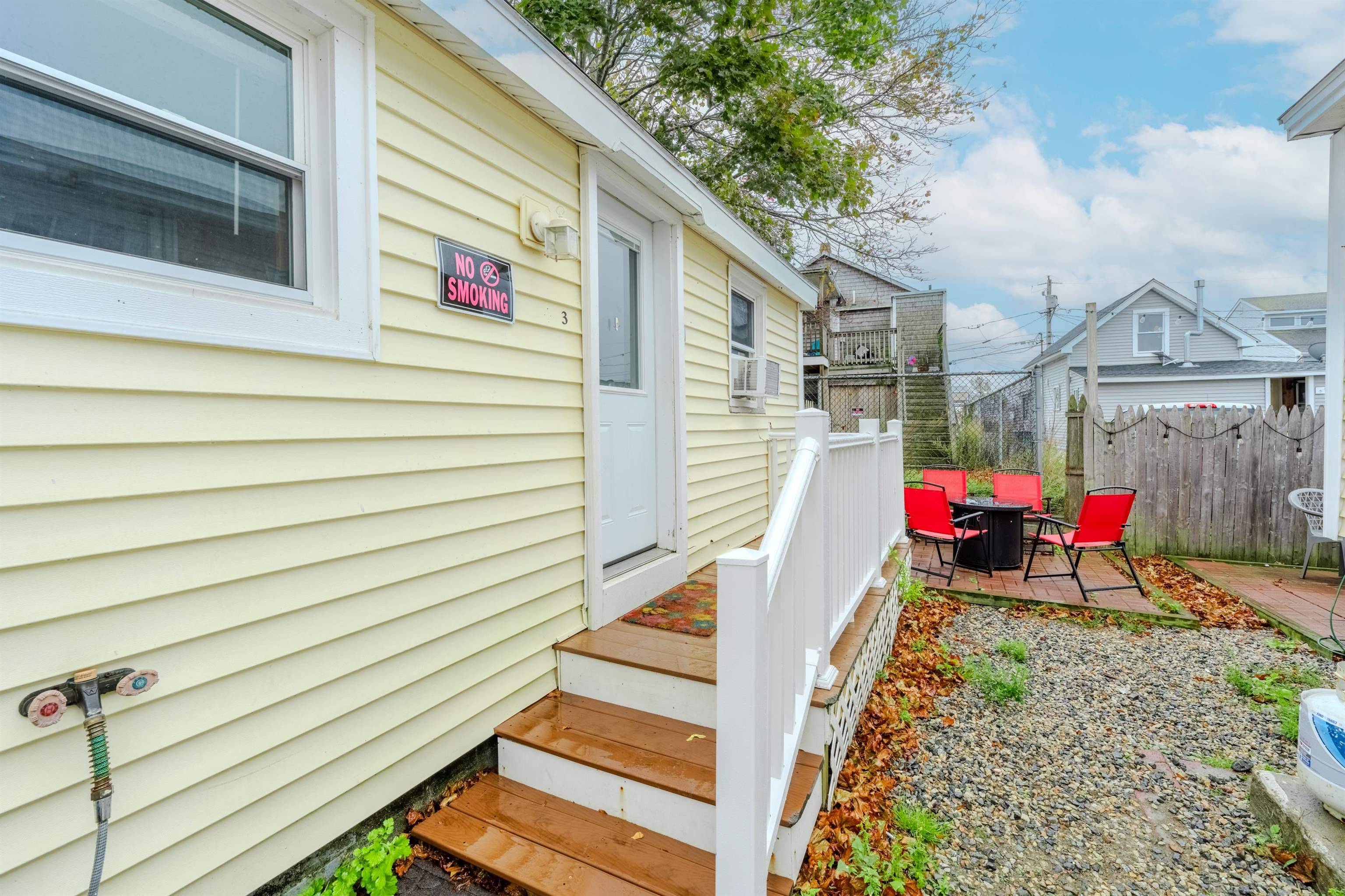 Hampton, NH 03842,7 Perkins AVE #C