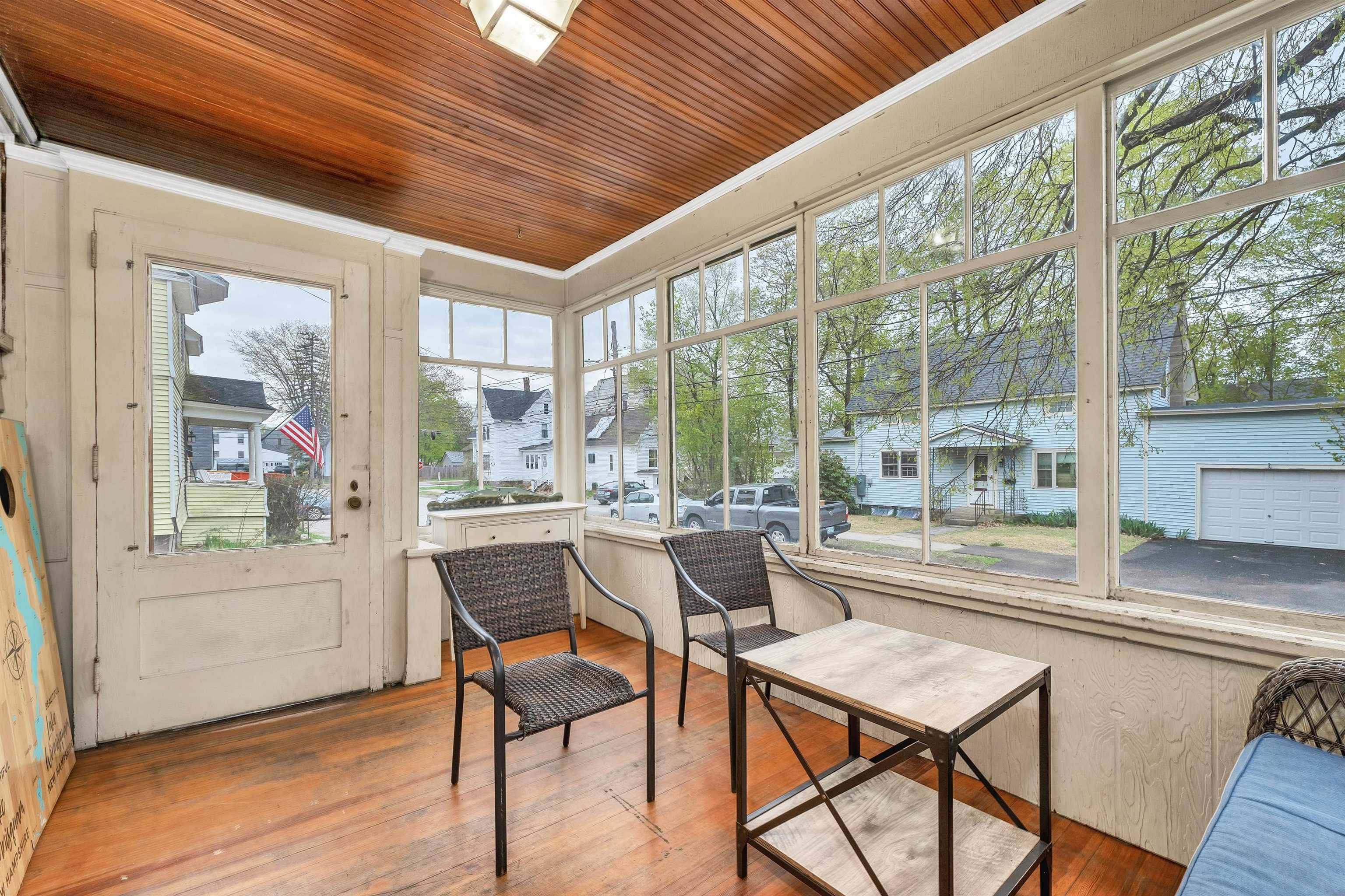 Laconia, NH 03246,82 Webster ST