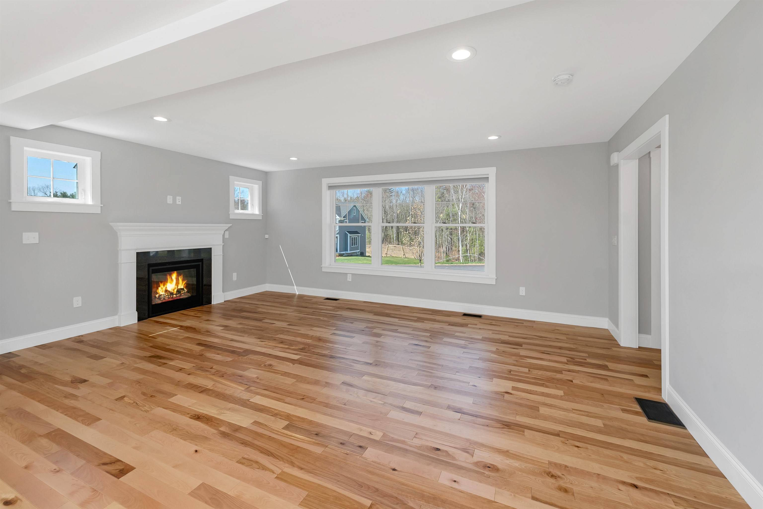 Londonderry, NH 03053,59 Clover LN