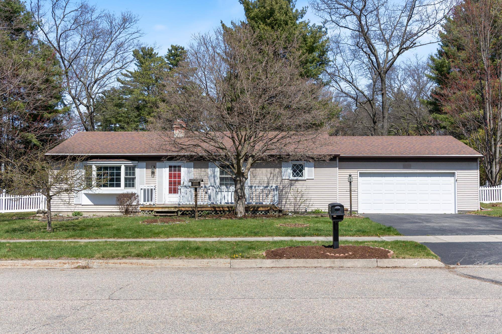 129 Norway DR, Colchester, VT 05446
