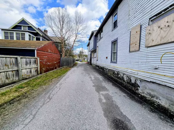 Rutland City, VT 05701,135 Grove ST
