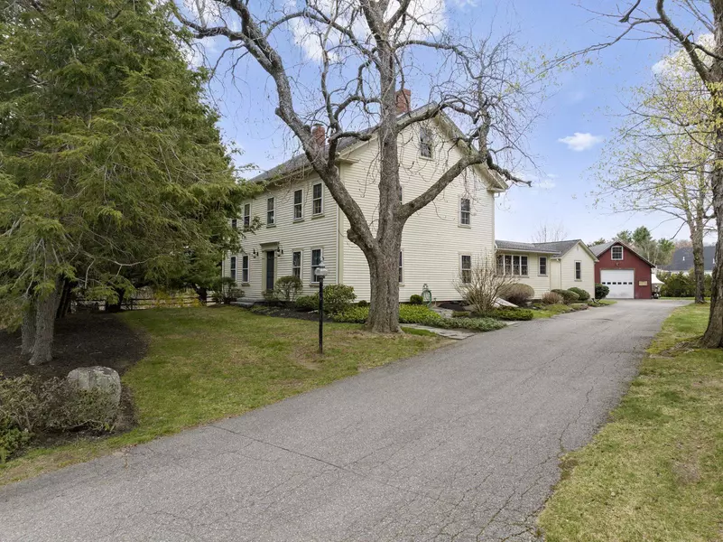 64 Kingston RD, Exeter, NH 03833