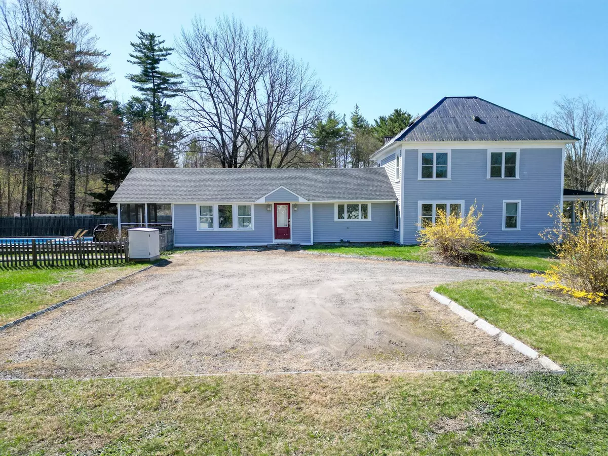 Conway, NH 03860,117 Dinsmore RD