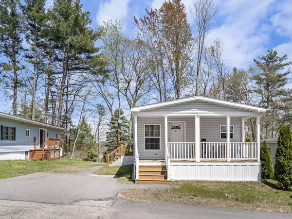 9 Pearl CT, Merrimack, NH 03054