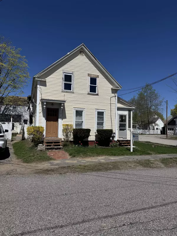 61 Chestnut ST, Rochester, NH 03867