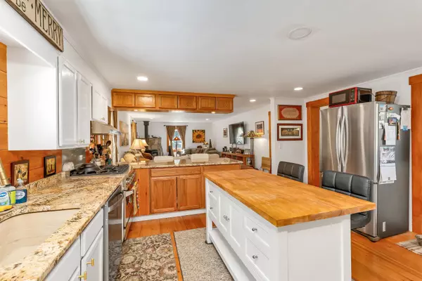 Tuftonboro, NH 03254,403 Governor Wentworth HWY