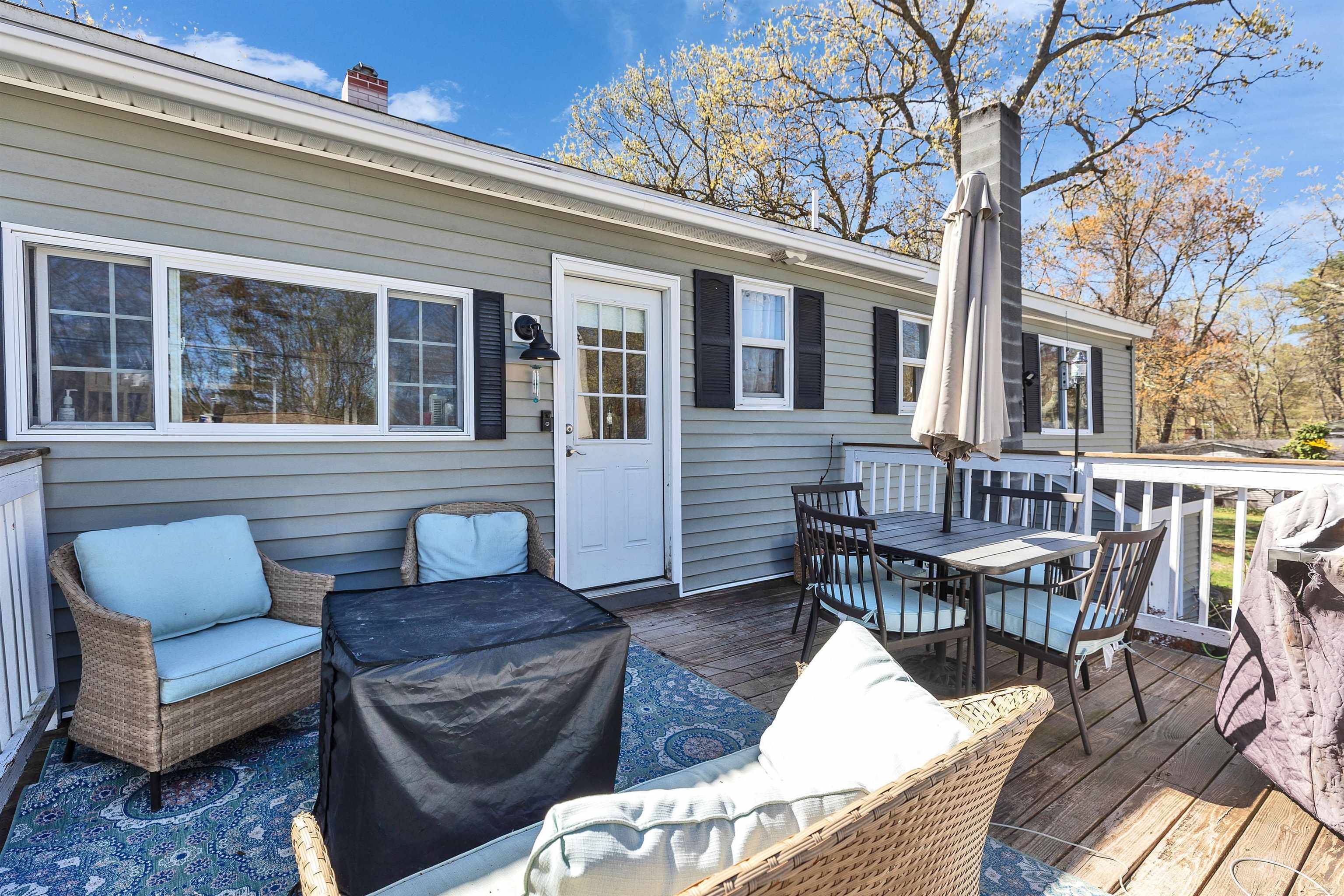 6 Greta AVE, Derry, NH 03038