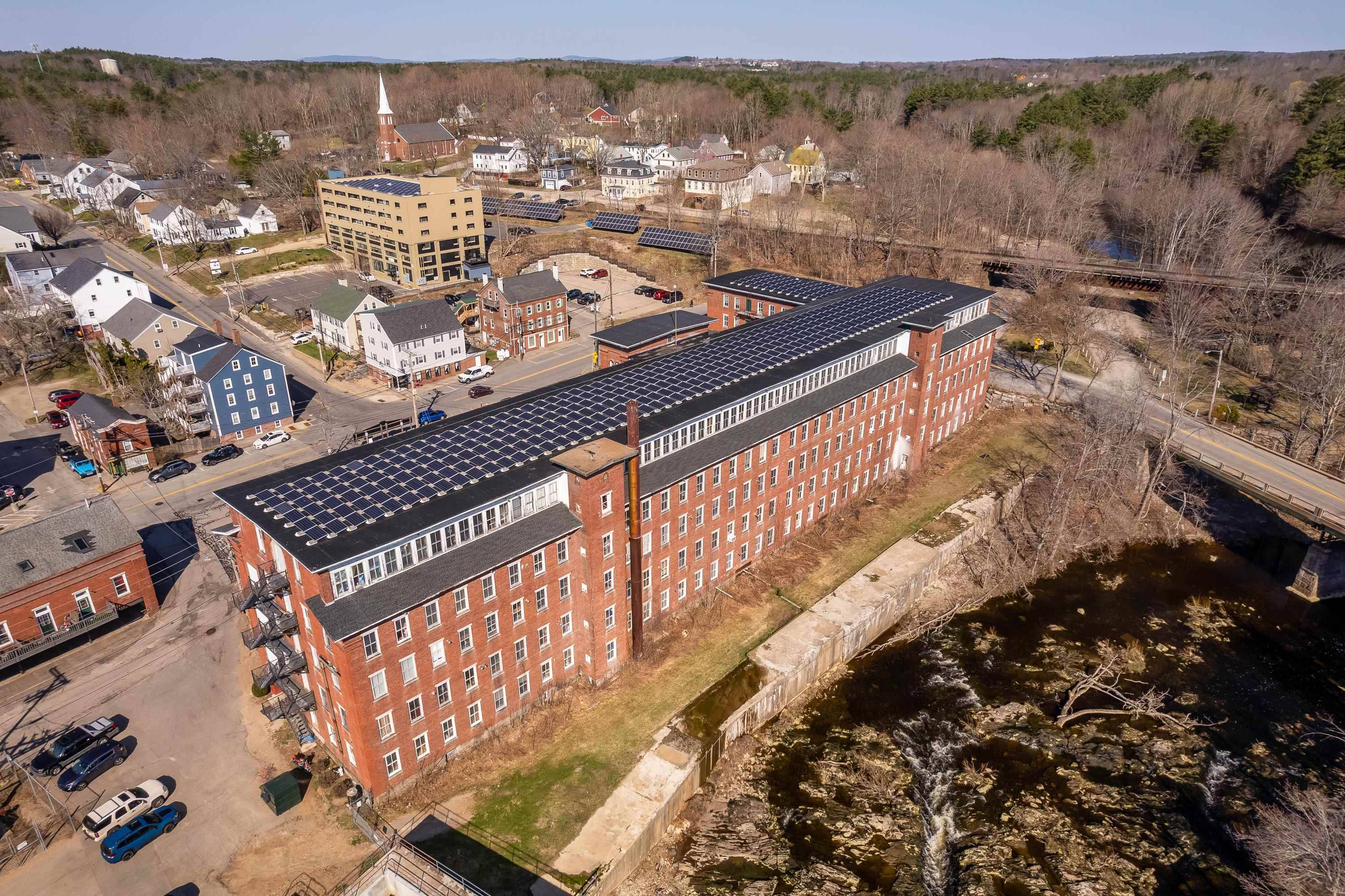 Rollinsford, NH 03869,1 Front ST