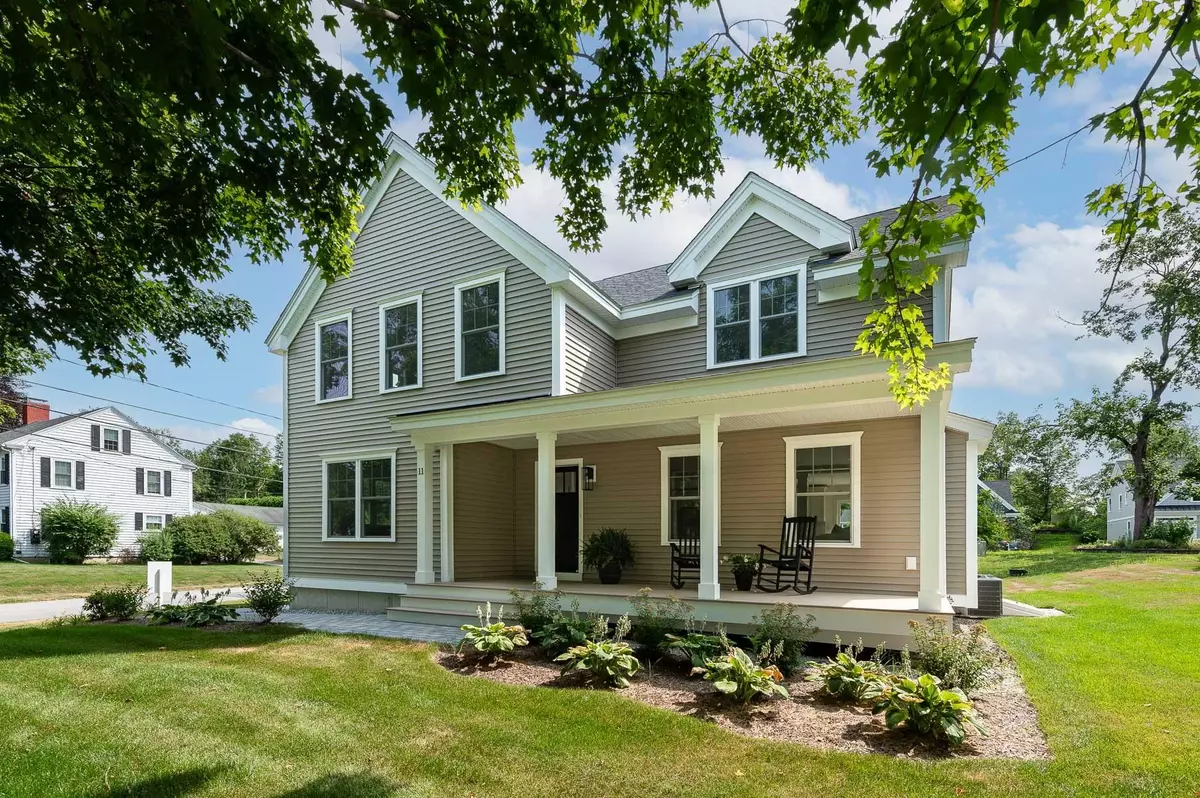 Dover, NH 03820,11 Locke ST