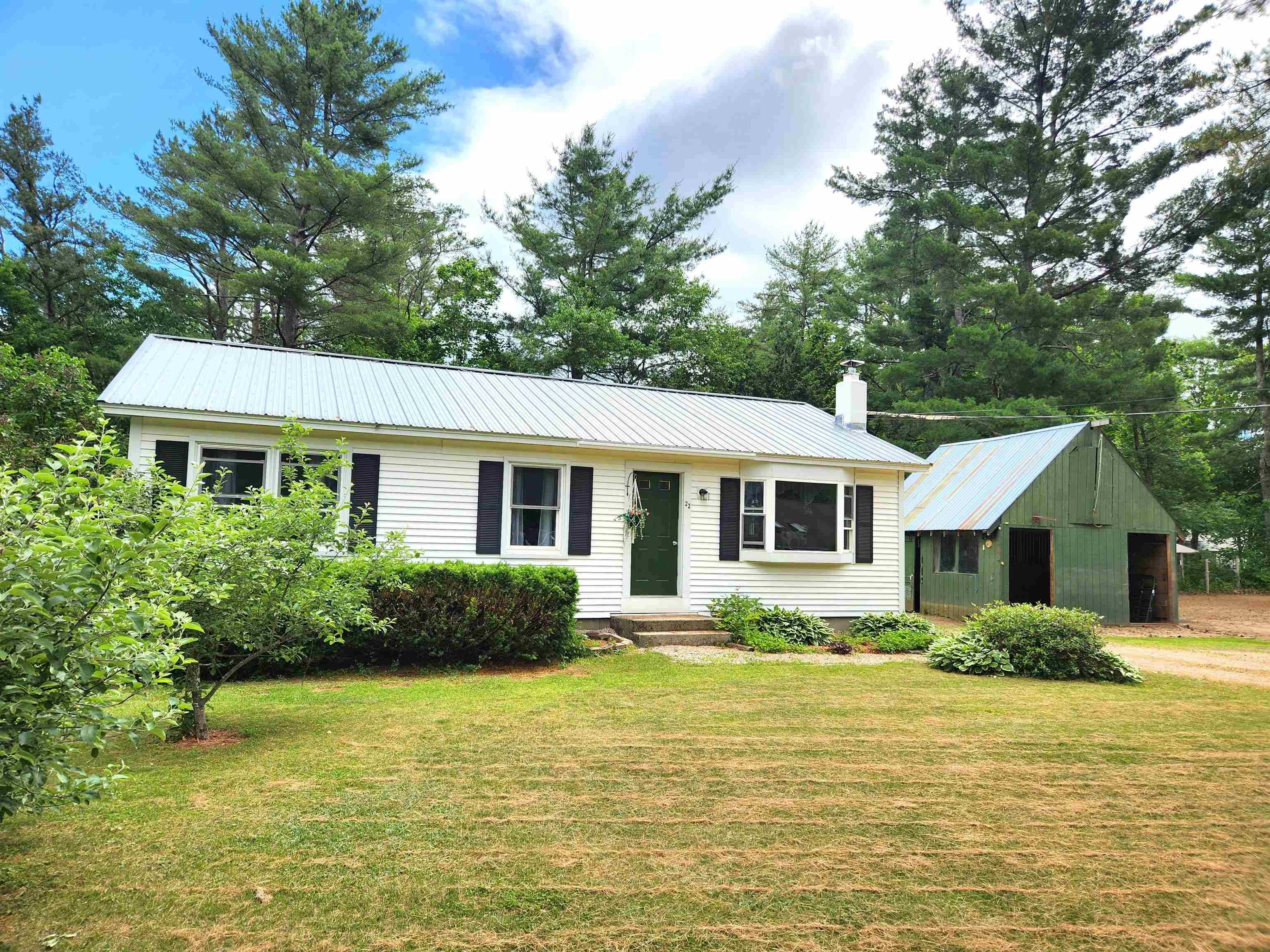 Conway, NH 03860,22 Willow RD