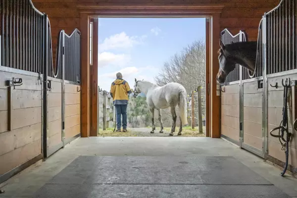 West Windsor, VT 05089,325 Cemetery RD