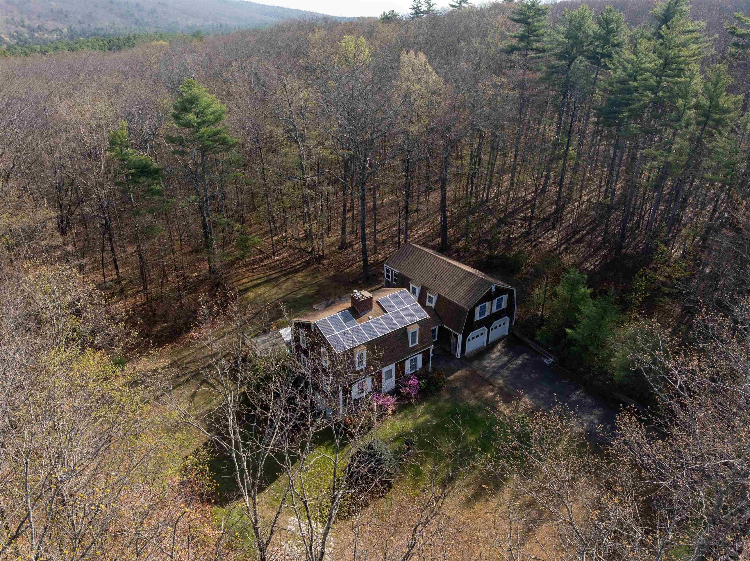 Tuftonboro, NH 03816,175 Mountain RD