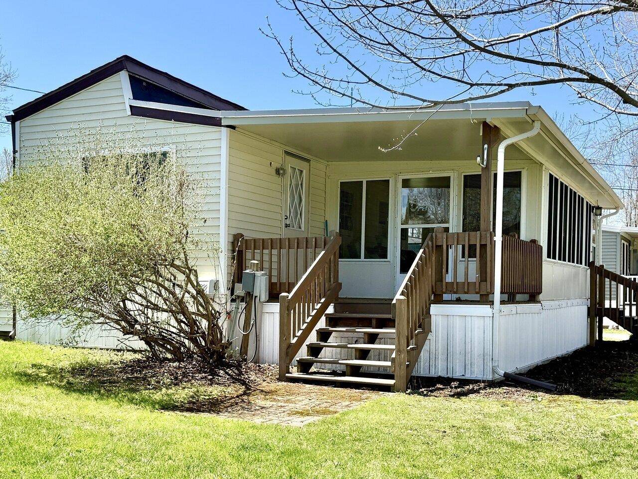 Grand Isle, VT 05458,15 Whites LN #Ave B