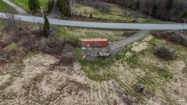 6847 Vermont Route 122, Sheffield, VT 05866