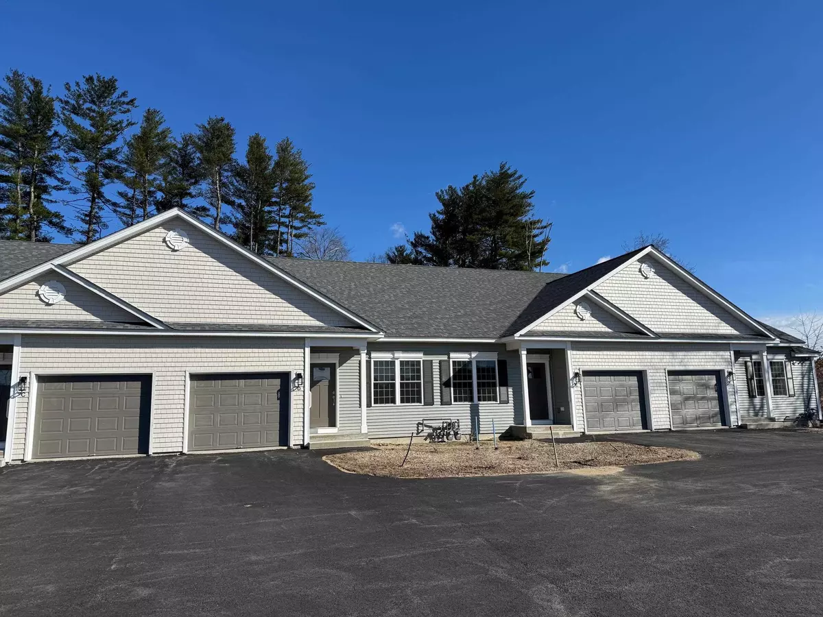 Hooksett, NH 03106,7 Martins Ferry RD #C