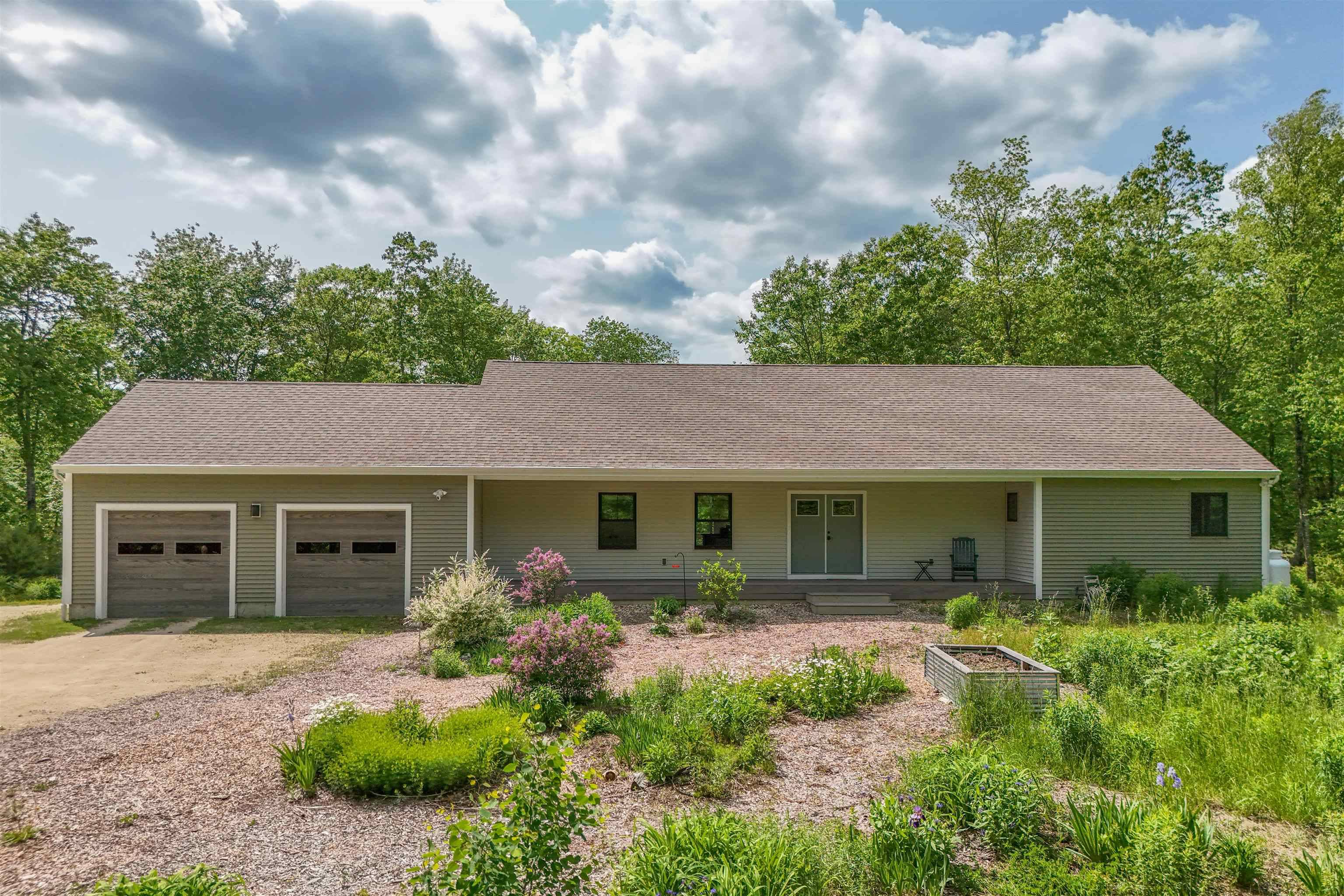 254 Brooks RD, Barrington, NH 03825