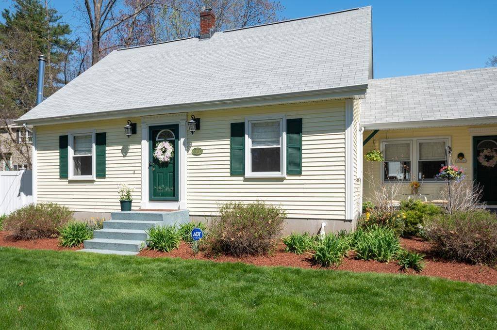 Auburn, NH 03032,438 Manchester RD