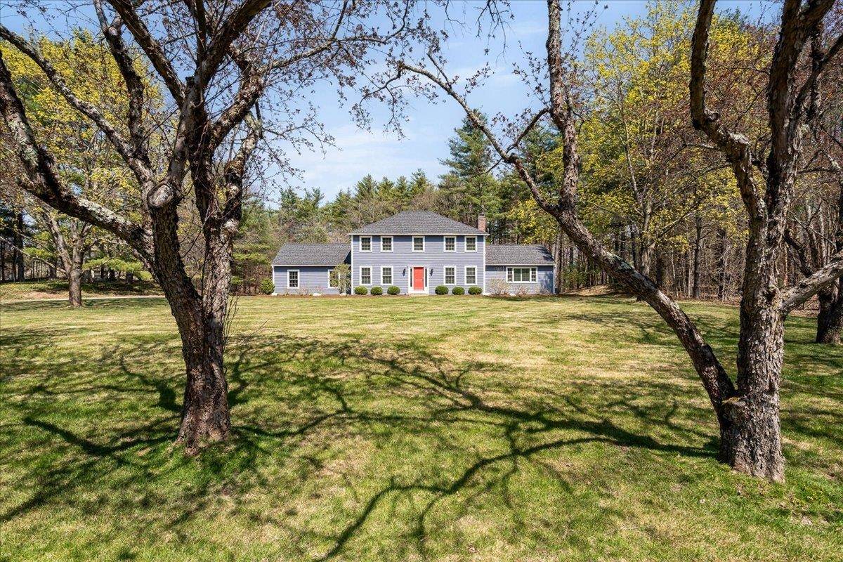 3 Crestwood DR, Hollis, NH 03049
