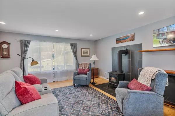 Montpelier, VT 05602,13 Ewing ST