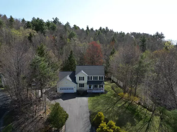Henniker, NH 03242,181 Ridgetop LN