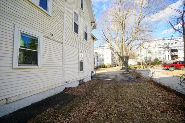 Manchester, NH 03104,489 Hanover ST