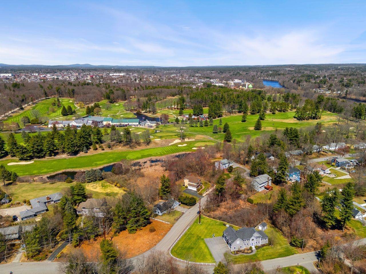 Nashua, NH 03060,38 Farmington RD